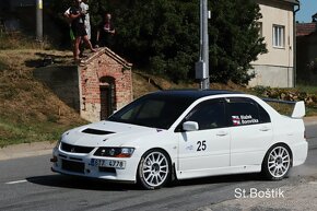 Mitsubishi Lancer Evo 8 - 5