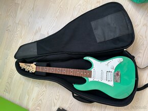 Predám el.gitaru Ibanez GRX40 GIO, kombo Fender Champion II - 5