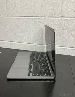 Apple MacBook Pro M2 13” - 5