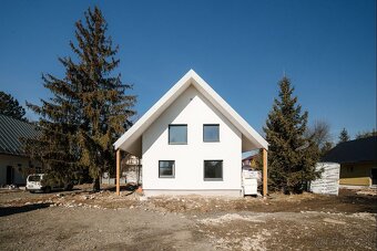 NA PREDAJ SKOLAUDOVANÉ chatky a rodinné domy v relax centre - 5