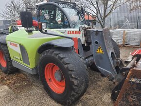 Teleskopický manipulator CLAAS LEXION 70300 - 5