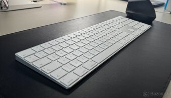 Apple Magic Keyboard s číselnou klávesnicou, strieborná – SK - 5