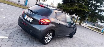 Peugeot 208 Allure - 5