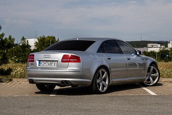 Audi S8 - 5