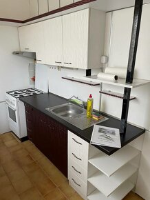 Hollého ulica - 1 izb. byt s balkónom - pôvodný - 66.500€ - 5