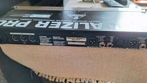 Behringer Virtualizer Pro - 5