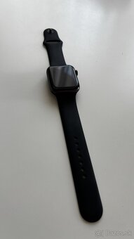 Apple Watch 4 44mm Space Gray + Black Sport Band - 5