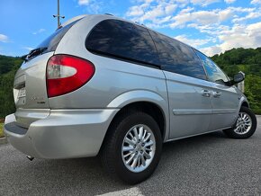 Chrysler Voyager 2.8CRD 110kw A/T //BEZ KOROZIE////7miestne - 5