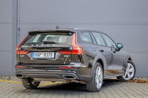 Volvo V60 Cross Country - 5