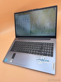 Notebook 15,6" Lenovo. Intel N100 4x800MHz.4gb ram.ssd 256 - 5