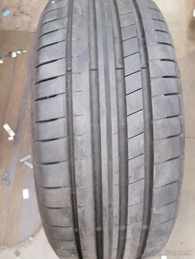 225/45r19 - 5