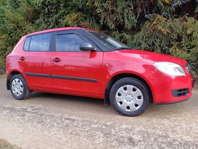 Škoda Fabia II 1,2 44kw - najazdených 84 000 Km - 5