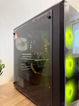 Herne pc rx 580, i5, ssd, Win 10, RGB - 5