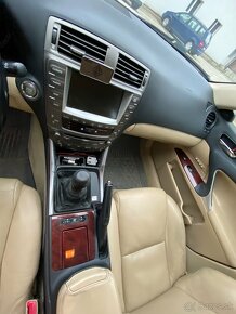 Lexus IS 220d - 5