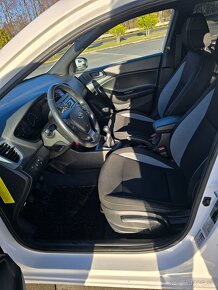 Hyundai i20 Hatchback 61.8kw Manuál - 5