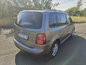 Volkswagen Touran 2.0 TDI Highline - 5