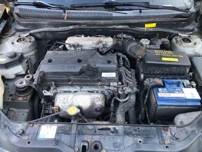 Hyundai Accent 1.4 - 5