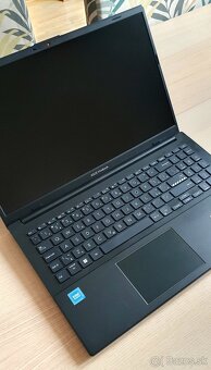 Asus Vivobook Go 15 - 5