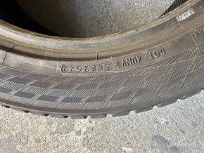 Zimne pneu Yokohama  235/50 R 19 - 5