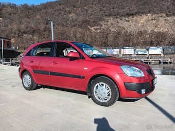 Kia Rio - 5