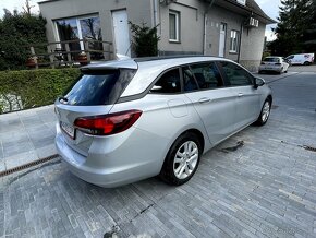 Opel Astra Sports Tourer - 5