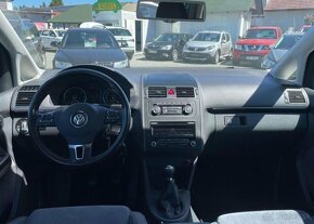 Volkswagen Touran 2.0 TDI HIGHLINE nafta manuál 103 kw - 5