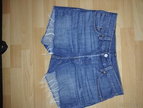 Levis parádne retro riflové kraťasy - 5