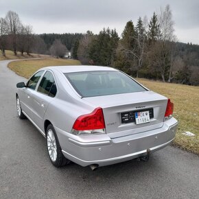 VOLVO S60 2.4 D MOMENTUM - 5