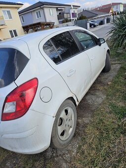 Opel corsa 2010 r.v - 5