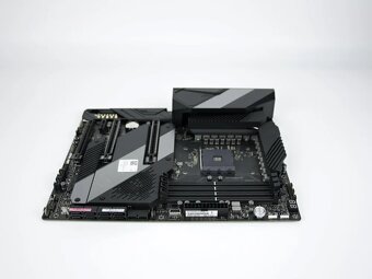 ASUS ROG Crosshair VIII Hero (sc. AM4) - 5