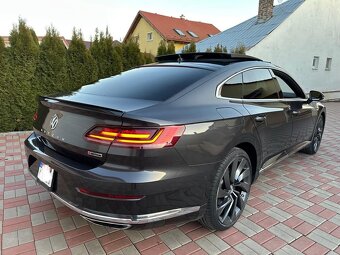 Arteon 2,0 TSI R- line 206kW 41.180 km 4x4 Virtual Full - 5