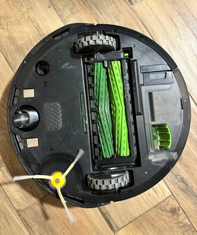 Robotický vysávač Roomba I3+ - 5