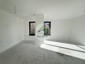 Na predaj 2-izbový byt v štádiu holobytu – 70,51 m² s balkón - 5