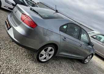 Seat Toledo 1,4 TSI 90kW DSG NAVI 77tKm benzín manuál 90 kw - 5