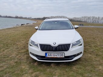 SKODA SUPERB 2019 - 5