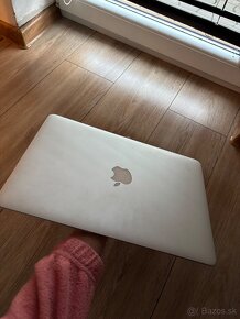 MacBook Air 13-inch - 5