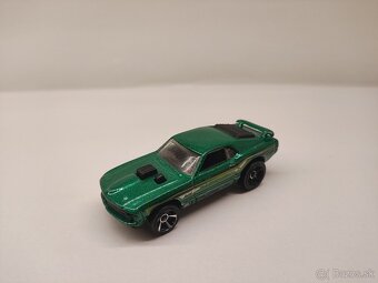 Autíčka Ford Mustang Hot Wheels 1:64 - 5