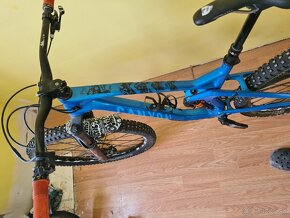 Canyon Strive CF Carbon 27.5"(M a L) Enduro bicykel - 5