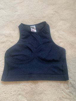 Gymshark sportovy top podprsenka - 5