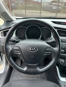 KIA Ceed 2015 - 1.4 Benzín - 5