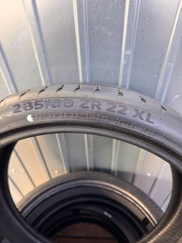 285/30/22 285/30 R22.AUDI RS6 C8 AUDI RS7 C8 R22 NOVE 2025 - 5