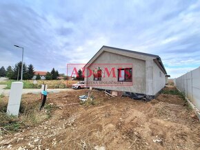 Predáme 4izbový bungalov 140m2 Cestice, obecná voda, ČOV, le - 5