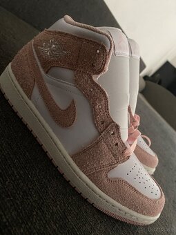 AIR JORDAN 1 MID SE - 5