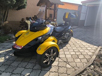 Can-Am Spyder - 5