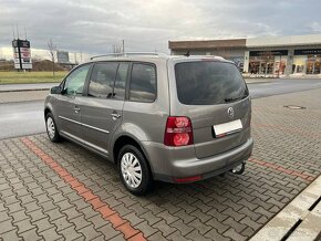 Volkswagen Touran 2.0 TDi 103kw 6 rychl 1.maj v ČR - 5