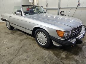 Mercedes Benz 560SL - 5