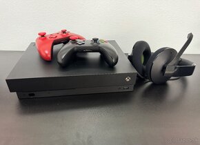 XBOX oneX, 2x ovládač, Elite ovládač, XBOX slúchadlá, 6x hry - 5