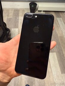 iPhone 7 plus 128GB Jet Black - 5