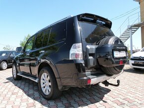 Mitsubishi Pajero Wagon 3,2 Di 147kW Automat / Tiptronic 7 m - 5