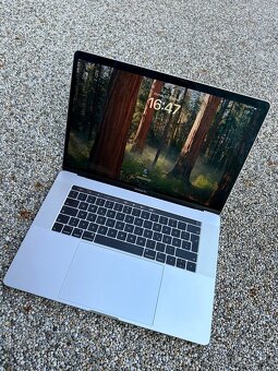 MacBook Pro 15” 2018, 512Gb SSD, i7, 13Cyklů baterie - 5